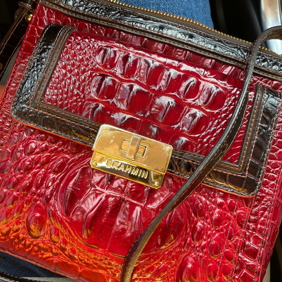 Brahmin Carmine Manhattan Crossbody / Shoulderbag. (Red with Chocolate) EUC! - Picture 3 of 6
